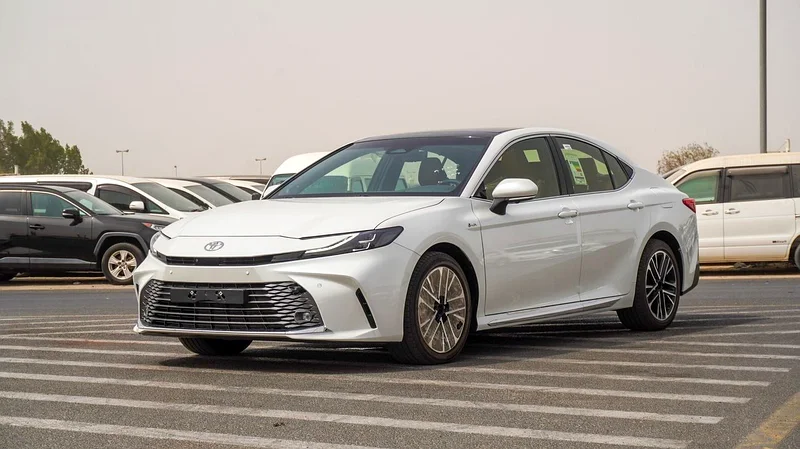 TOYOTA CAMRY LIMITED FULL OPTION 2.5L HYBRID MODEL 202563612450469635111