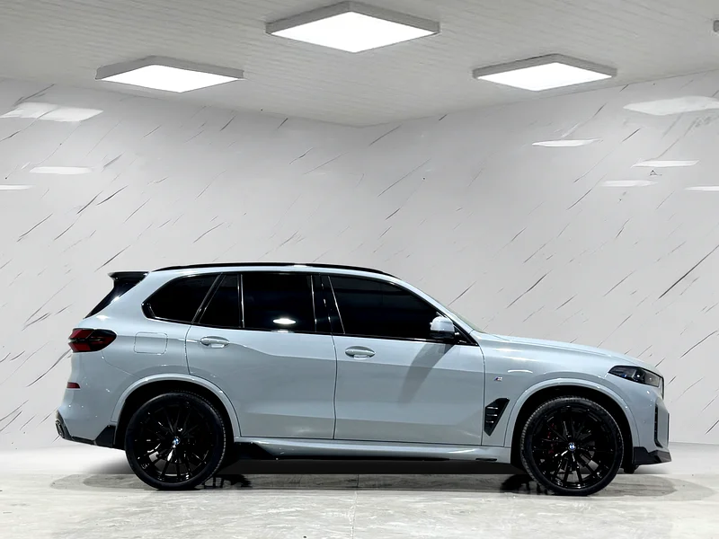 4,468AED / MONTH -- AGENCY WARRANTY/SERVICE -- X5 M-SPORT PRO63612446353795113