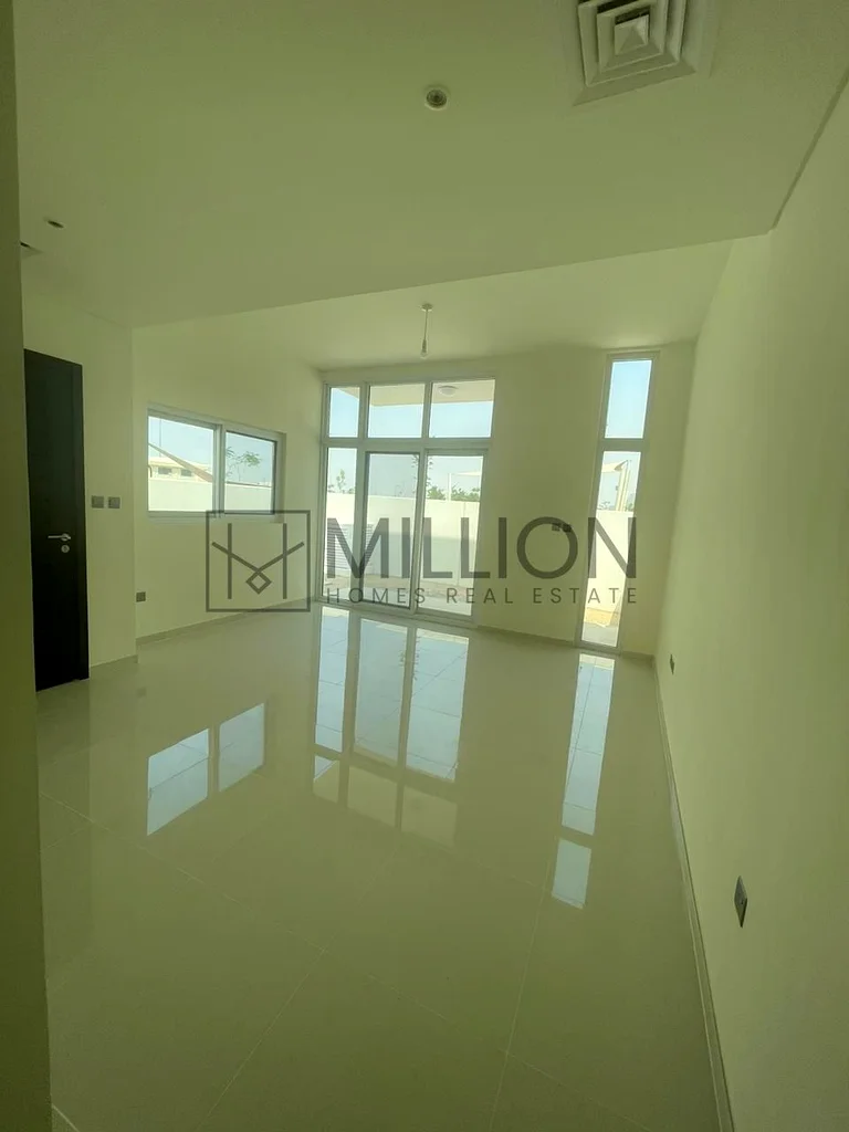 منزل رئيسي مكون من 3 غرف نوم مع غرفة خادمة | وحدة متقابلة63654981605762110