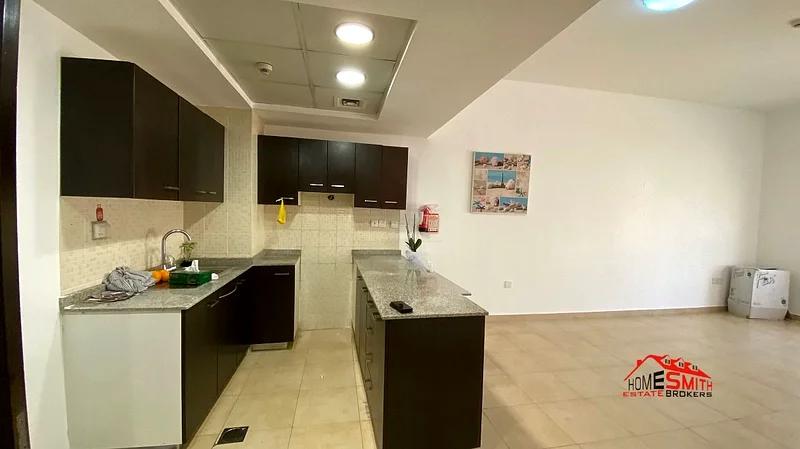 Vacant | Close to Carrefour | High Floor Unit63917564555650111
