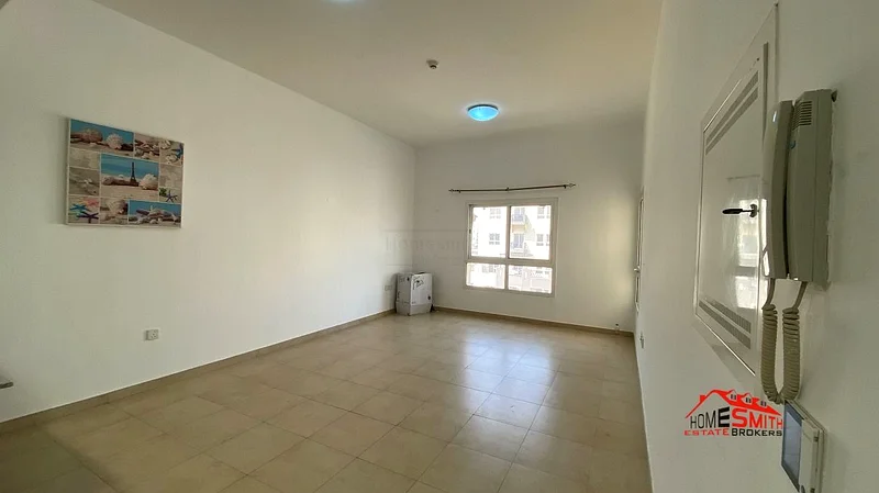 Vacant | Close to Carrefour | High Floor Unit63917564555650110
