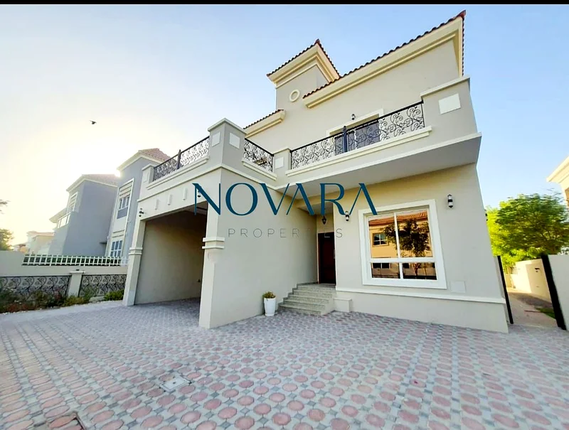 🏡 فيلا بـ 5 غرف نوم + قاعة بالطابق السفلي | داخل الفناء | حديقة منسقة | للإيجار 330,000 درهم/سنة63727565420803110