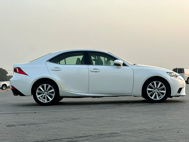 LEXUS MODEL 2015 GCC CAR PERFECT CONDITION FULL OPTION SUN ROOF LEATHER SEATS63612074125570112