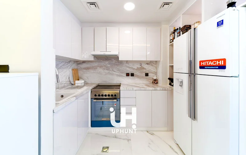 FULLY UPGRADED UNIT WITH FULLY FLOORING/SPECIOUS LAYOUT/FULLY FURNISHED UNIT/GOOD FOR INVESTMENT/ONLY SERIOUS BUYER CONTACT US64003366130434112