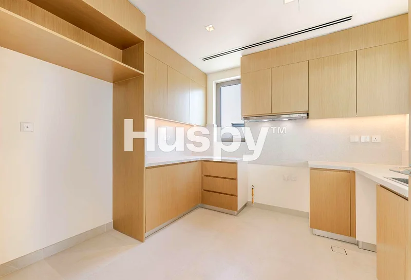 Park Backing | Single Row | Unfurnished63762313367939113