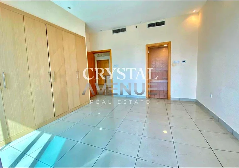 Unfurnished  | Multiple units available | Near metro63654982665474112