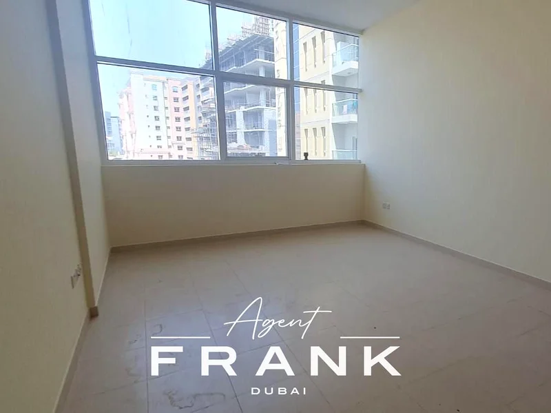 Smart Starter | Studio | 2 Cheques63805480520835114