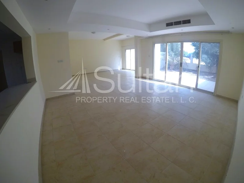 تاون هاوس بمنظر الجولف/ مؤجر63859192131586112