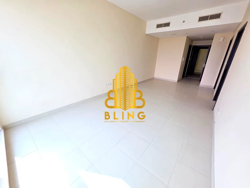 شقة واسعة بغرفة نوم رئيسية واحدة مع جميع وسائل الراحة63624966504834113