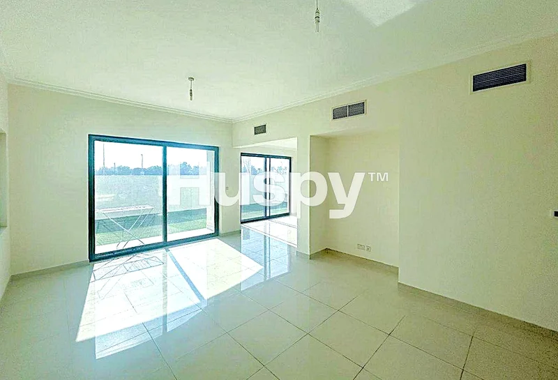 Vacant | Single Row | 4 Cheques63727208253314111