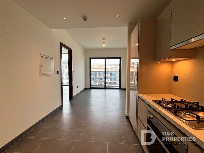 Spacious Layout | Unfurnished | Prime Location63758957270147110
