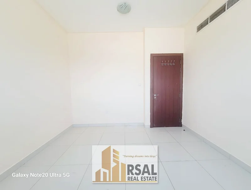 Lavish 1BHK With 2Bathroom/Family Building/No Deposit/School Area63704059563010111