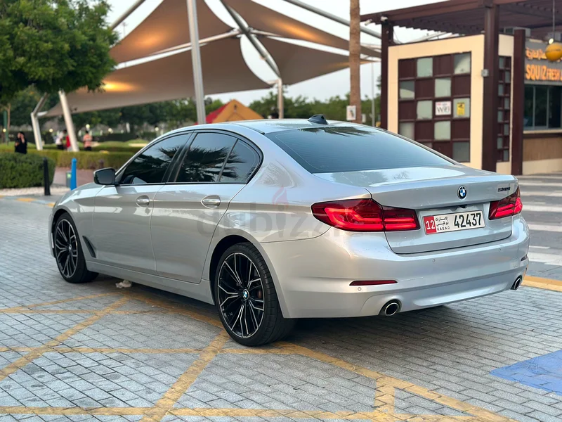 BMW 530i63613132472067113