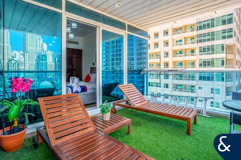 2 Beds | Furnished | Upgraded | Marina Views63775020421761114