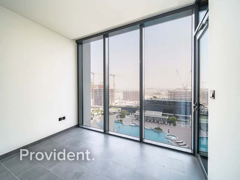 Modern 1BR | Pool View | The Crest Tower B63759561666434110