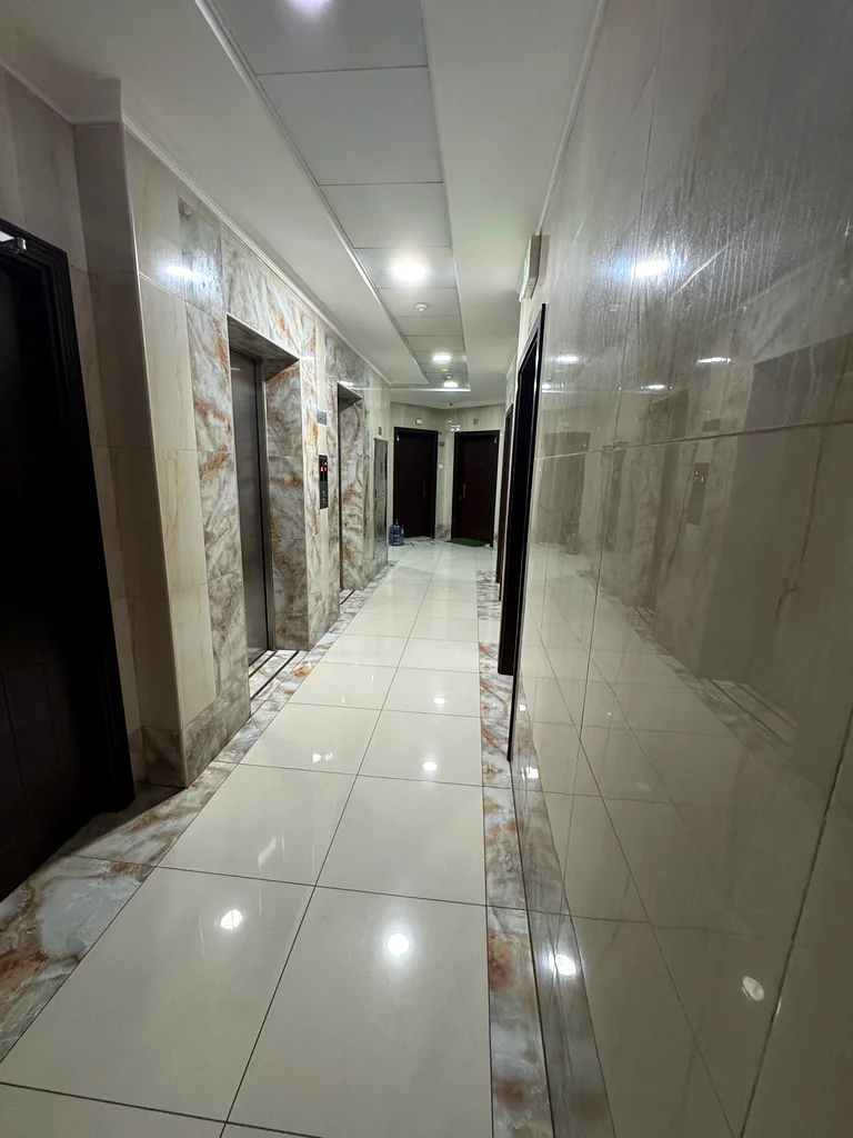 شقة مكونة من غرفتي نوم للإيجار – موقع متميز بالقرب من نستو63721053639426110