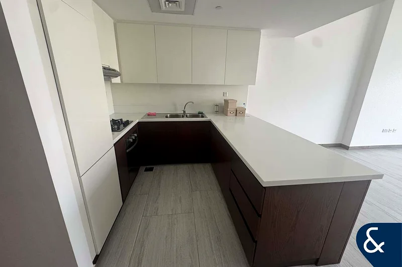 Vacant | Community View | One Bedroom |63781205338882112