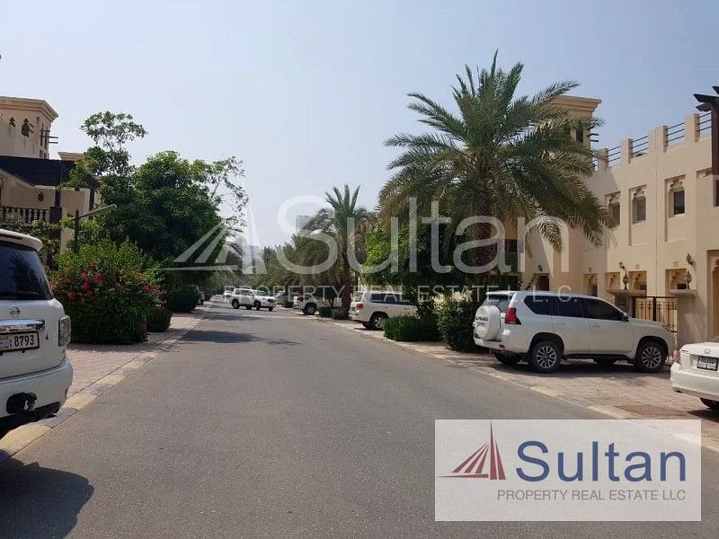 3 غرف مذهلة على مقربة من المركز التجاري وموقع رائع63859192099587110