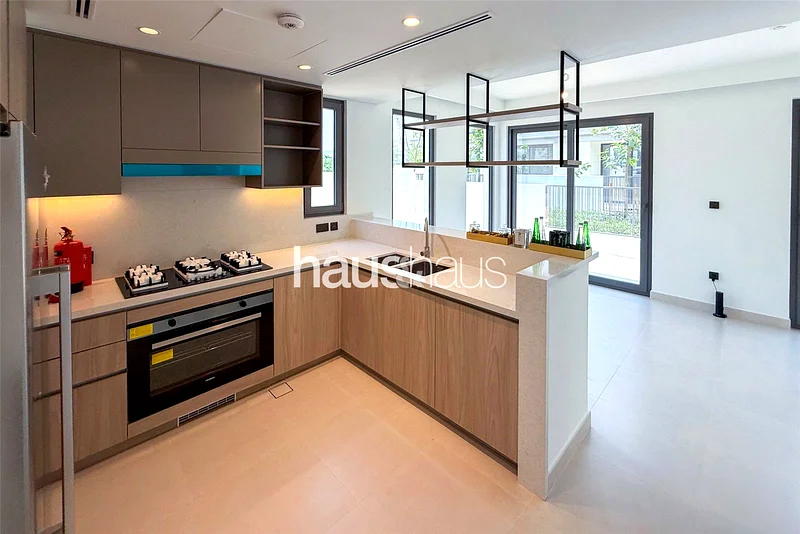 Prime Location | Genuine Seller | Multiple Options63929456990081111
