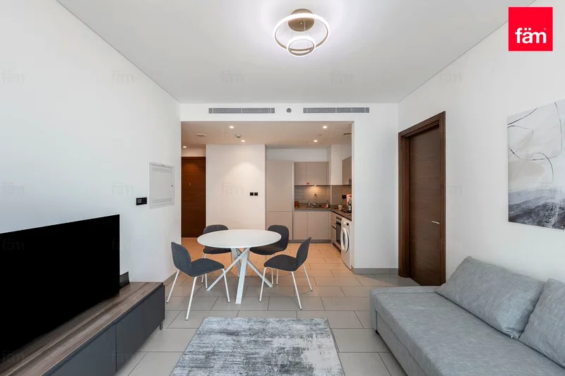 Upgraded Unit + Study | Fully Furnished | Vacant64016940540161111