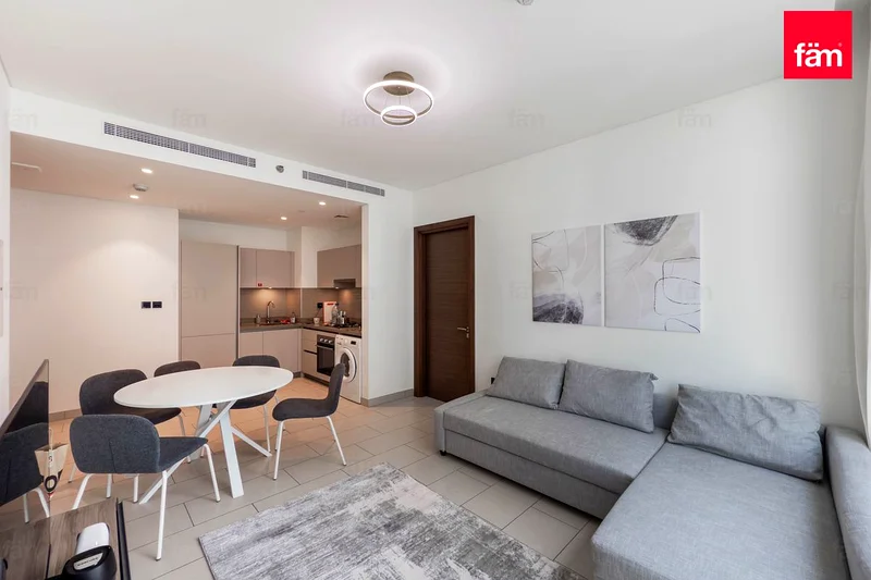 Upgraded Unit + Study | Fully Furnished | Vacant64016940540161112