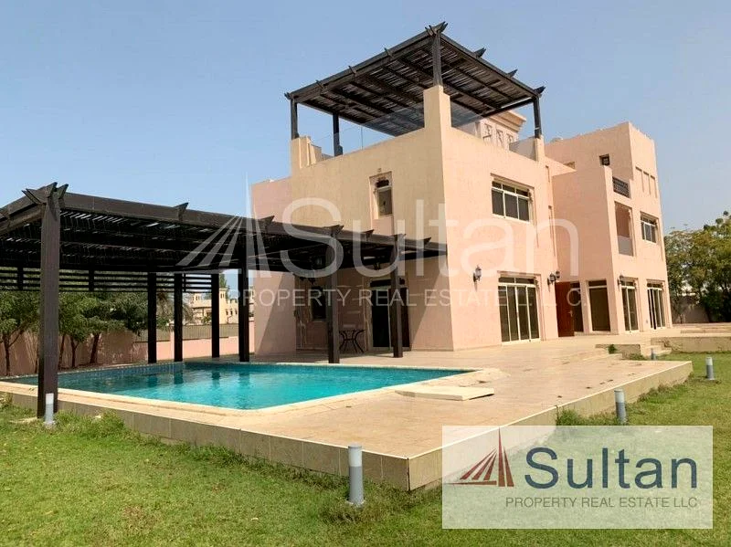 عش كالأمراء في فيلا فاخرة بإطلالة على البحر63859192084098110