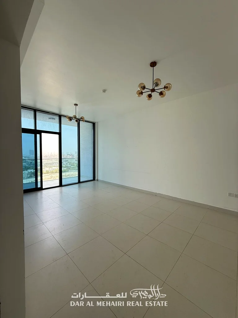 شقة فاخرة مكونة من 3 غرف نوم في برج الأزوريت - الجداف63739554832001112