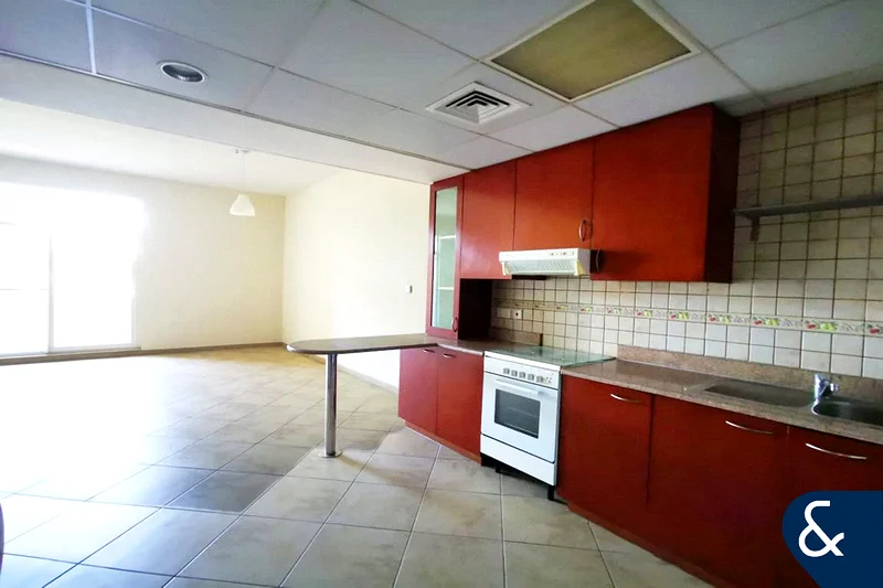 Large Studio | Park Facing View | Rented63982323770498112