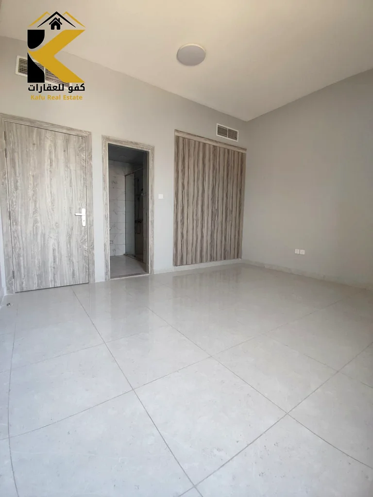 غرفتا نوم رئيسيتان بإطلالة على الفيلات في موقع متميز! 🌇🛋️🚗63809867058946110