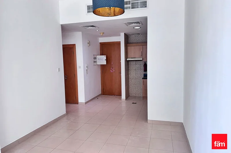 موقع متميز | غير مؤثث | شاغر63789813038978113