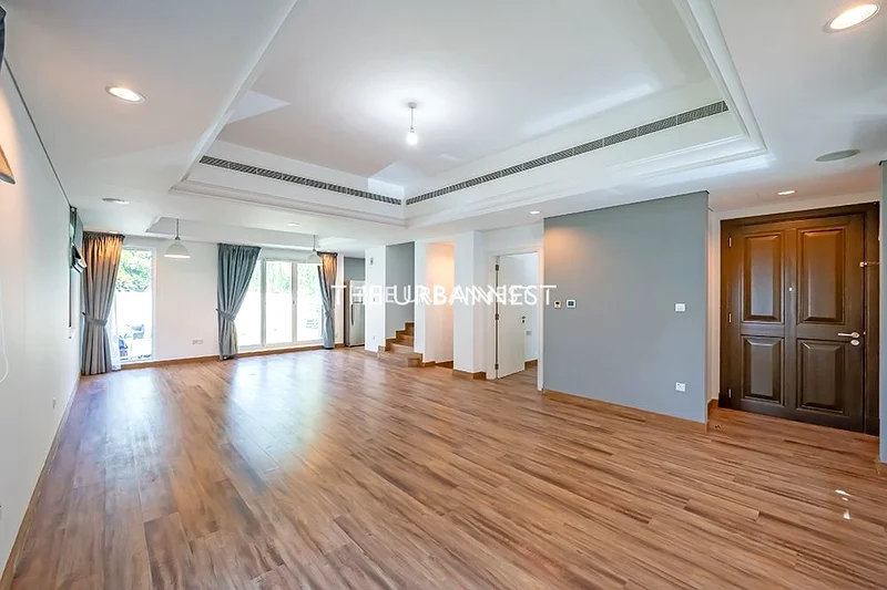 وحدة مطورة من نوع TH2 | 4 غرف نوم | موقع متميز63735397947907113