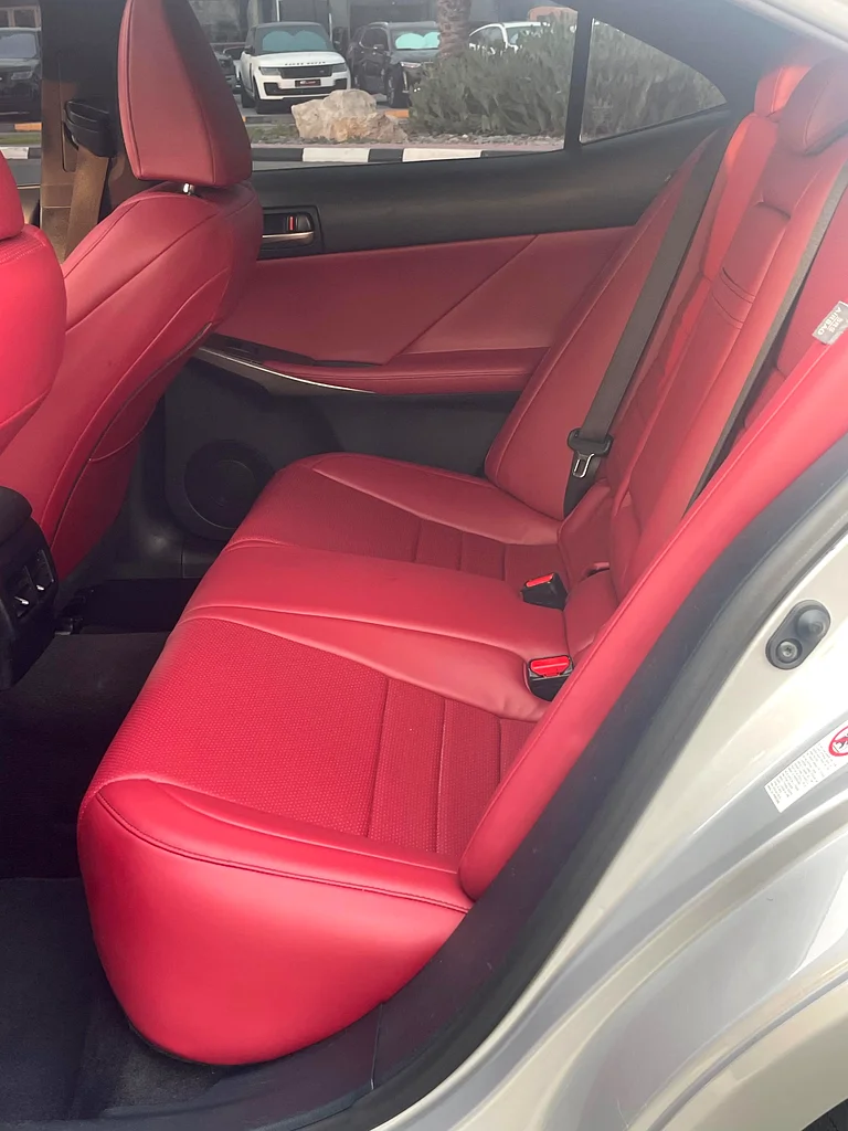 2017 LEXUS IS200 F SPORT VERY CLEAN WELL MAINTAINED AMERICAN SPECS63612074393730111