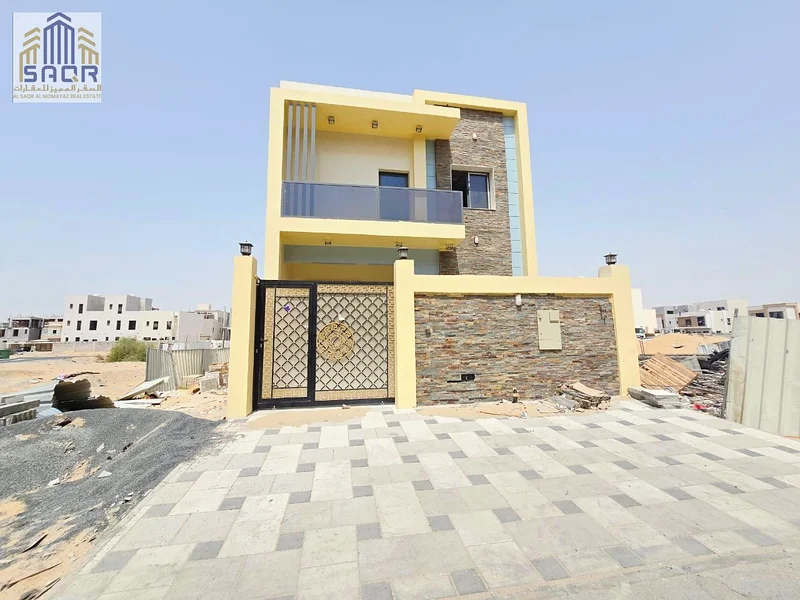 In a prime location, live or invest with a guaranteed return on investment, including fees.63884772258178111