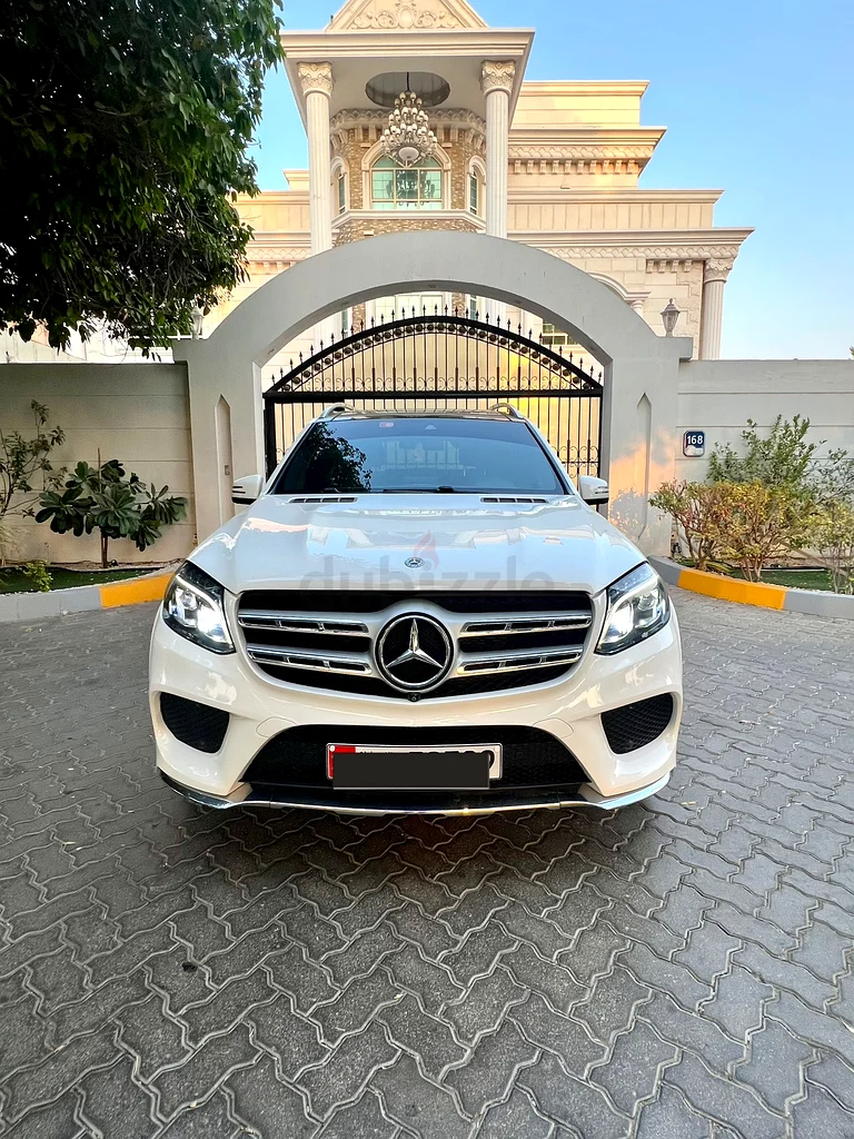 مرسيدس 400 AMG GLS توربو
Mercedes /GLS 400 / turbo 
الموديل : 2019  خليجي GCC636134629053471126
