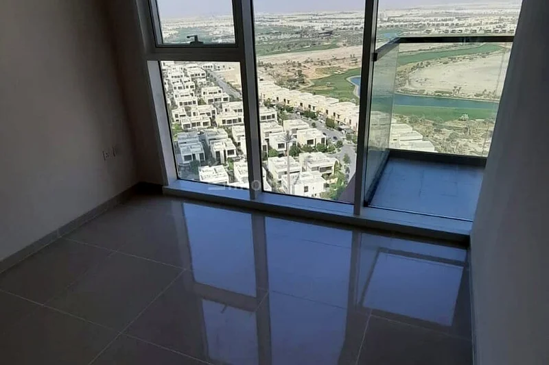 شقة بمسكن مأجور وإطلالة على ملعب جولف وطابق عالٍ63972218116099113