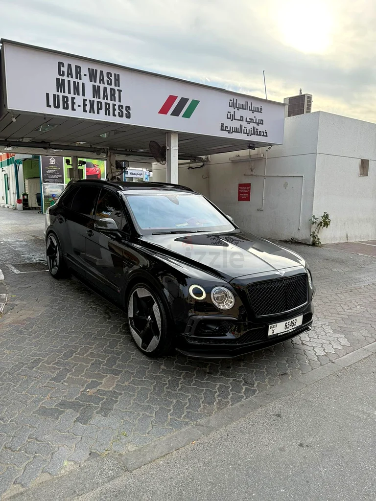 بينتلي بنتايجا - الإصدار الأول63613464975617112