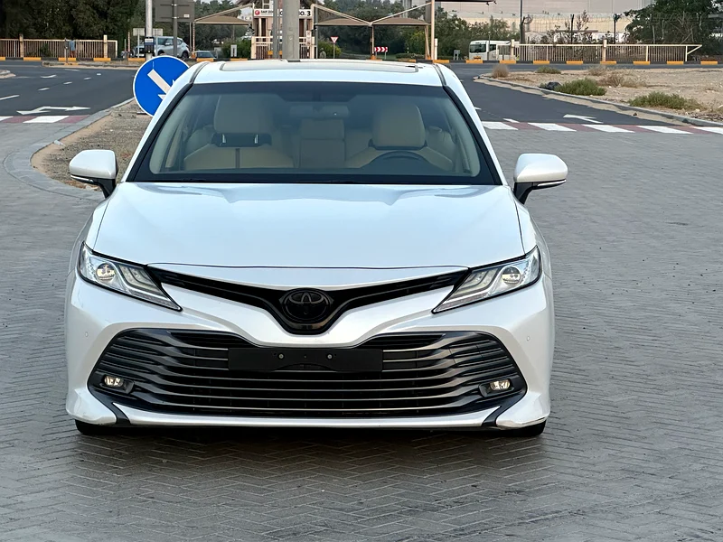 CAMRY MODEL 2019 GCC CAR PERFECT CONDITION INSIDE AND OUTSIDE FULL OPTION ONE OWNER63612450171138114