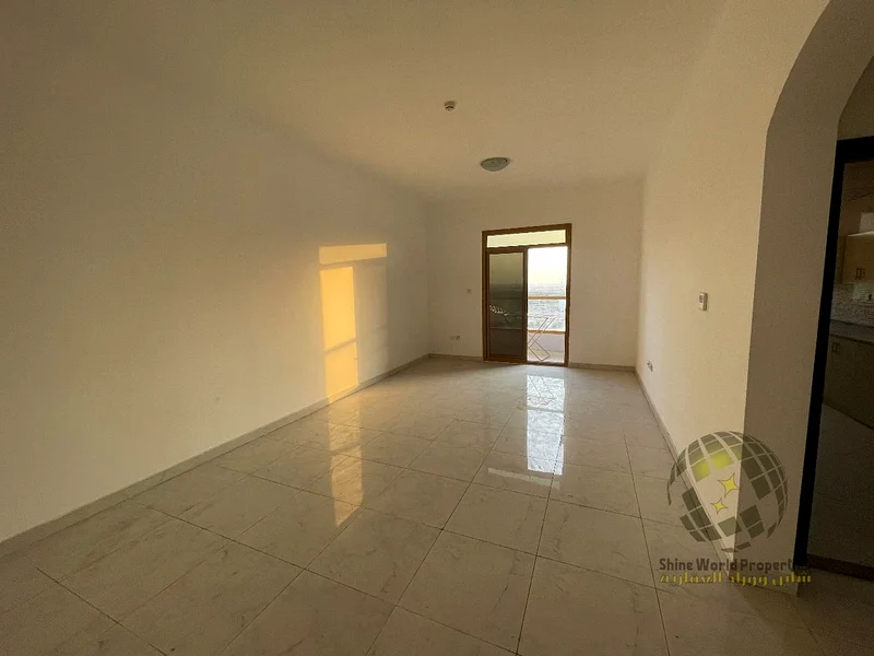 In the heart of an active and densely populated residential area63869174630659113