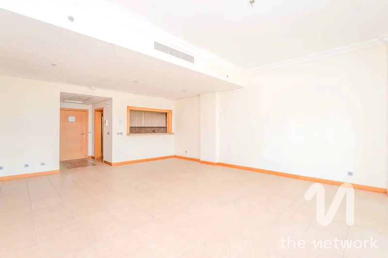 Vacant | Unfurnished | Stunning View | Key With Me63753453632386113