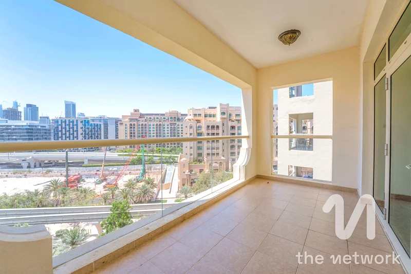 Vacant | Unfurnished | Stunning View | Key With Me63753453632386111