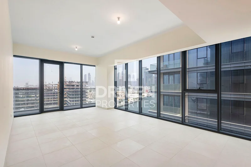 Corner Unit | Full Canal and Burj Khalifa View63949512733186110