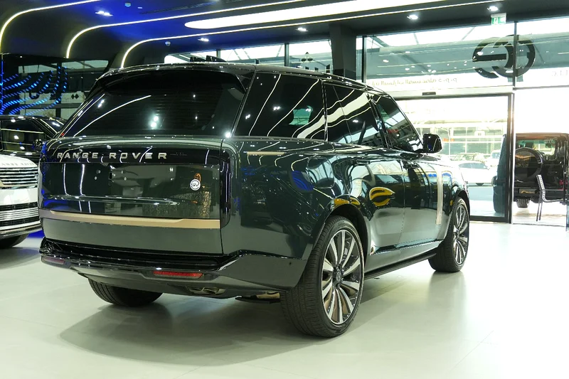 Range Rover SV - Sports Green -  10,000 KM - 2024 - European specs63612089836163113