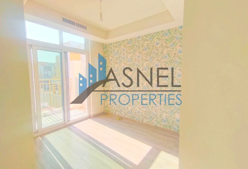 عرض ساخن | تخطيط واسع | جاهز للانتقال63740961681282112