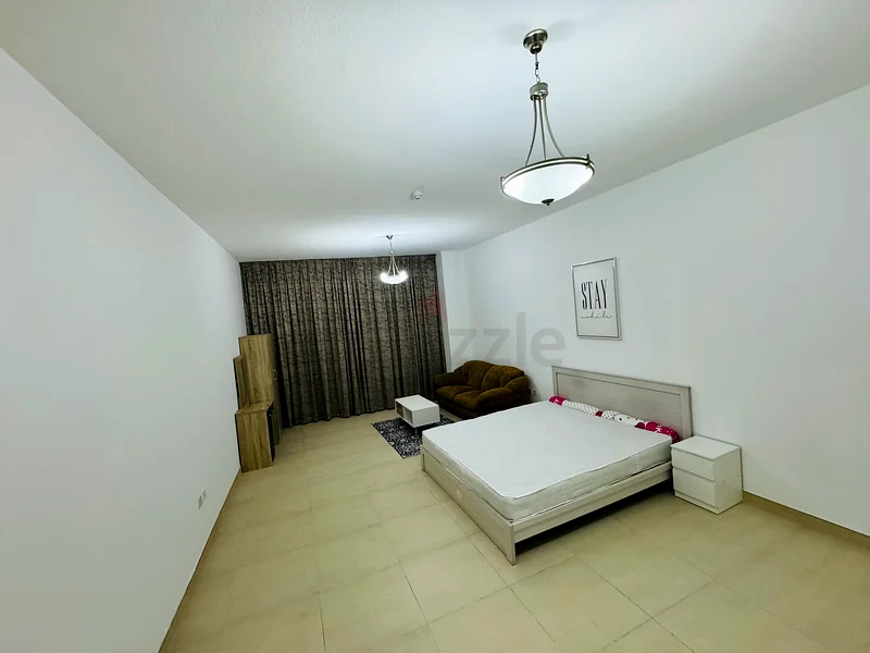 غرفة للإيجار في DIP 01 (غرفة كبيرة)63624879896195111