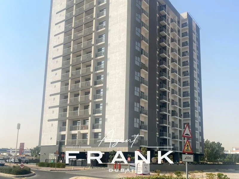 مؤثث بالكامل | طابق عالي | جاهز للسكن فوراً63731923196673110