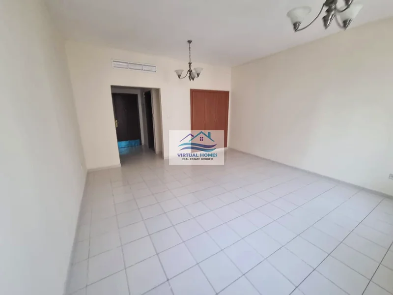 شقة للايجار | بالقرب من موقف الحافلات63806288041347112