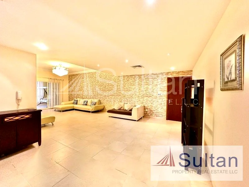 Stunning High Floor 2 Bed Upgraded Sea/Pool Access63859833872642113