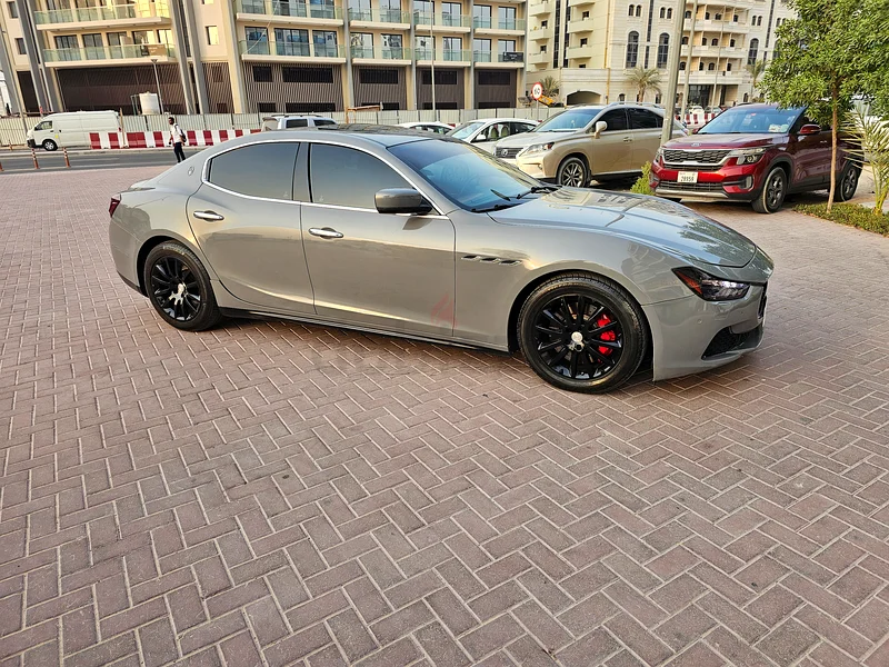 جميل اللون بحالة جيدة63613734233219112
