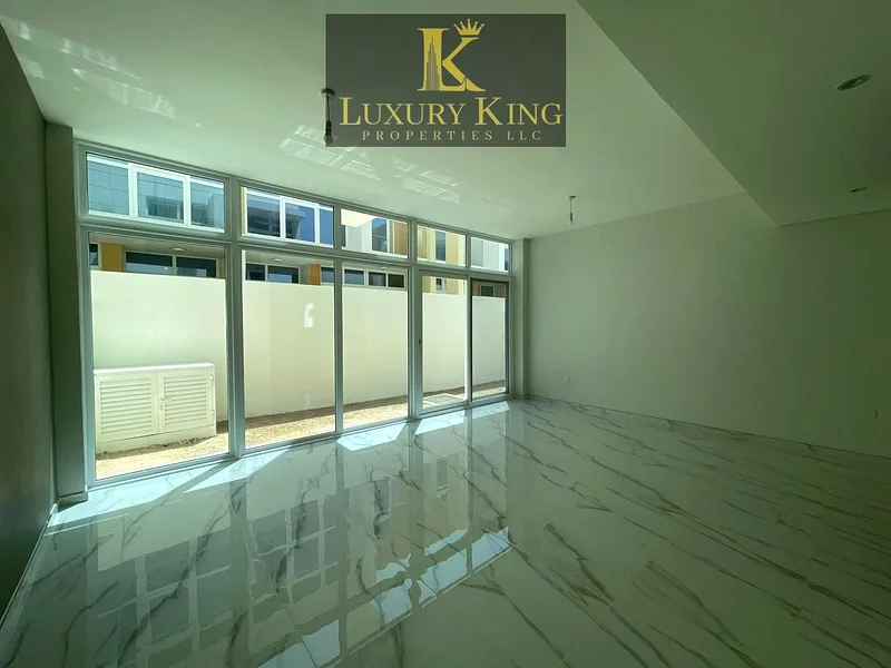 Amazing Community | Vacant | Spacious Layout64003948436227114