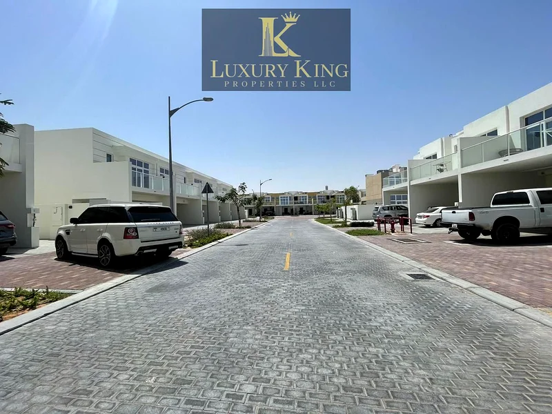 Amazing Community | Vacant | Spacious Layout64003948436227111